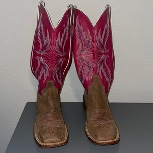 Justine Bentrail WOMENS Cowboy boots.